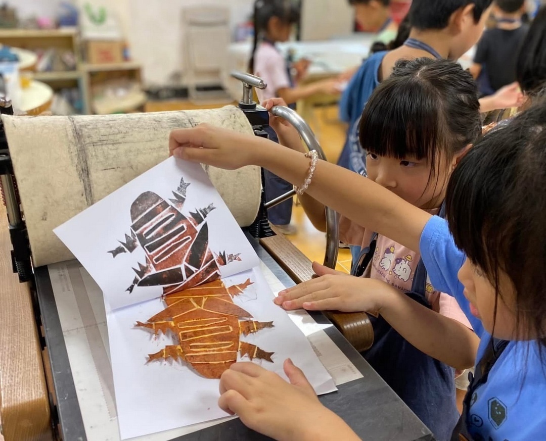 低年級創作昆蟲版畫